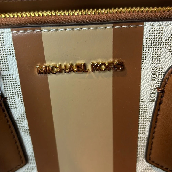 Michael Kors Satchel - Picture 4 of 10
